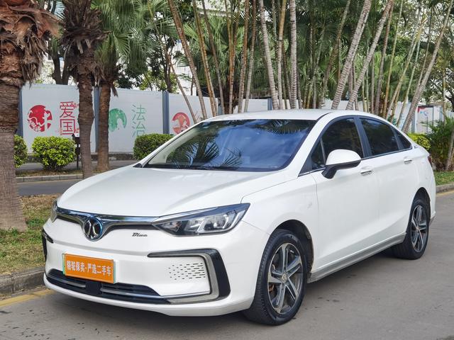 BAIC Beijing EU5