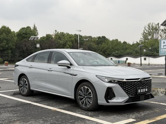 Chery Fengyun A8