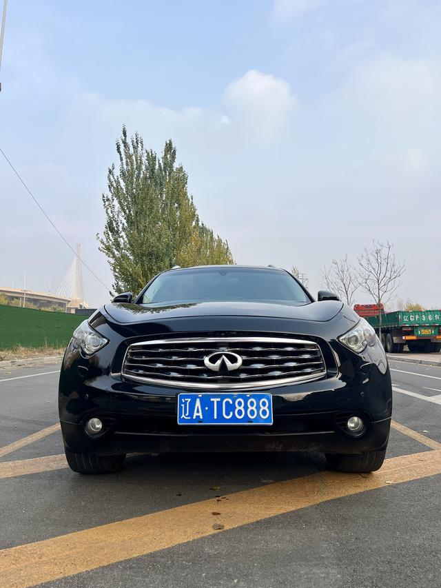 Infiniti FX