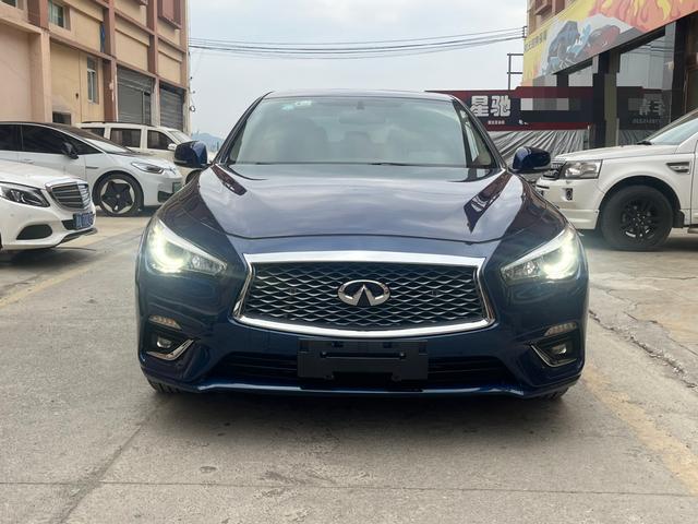 Infiniti Q50L