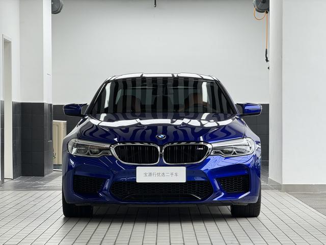 BMW M5