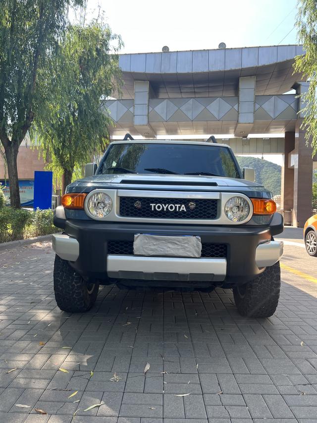 Toyota FJ Cruiser