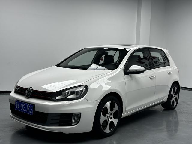 Volkswagen Golf GTI