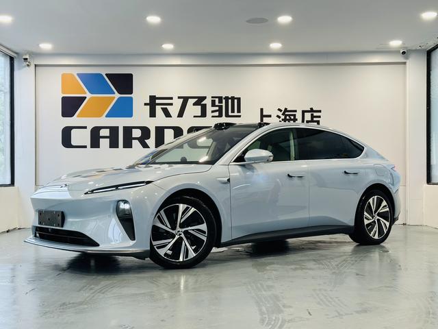 NIO ET5