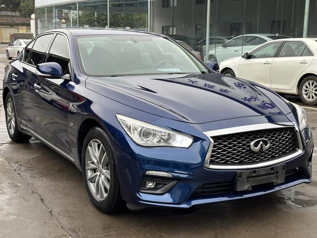 Infiniti Q50L