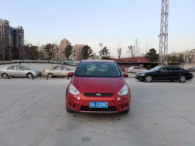 Ford Max