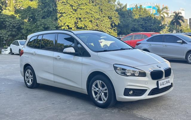 BMW 2 series multifunctional station wagon