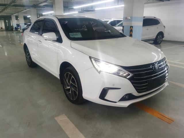 BYD QinEV