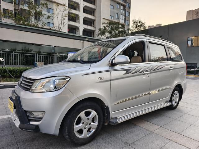 Dongfeng Fengon 330