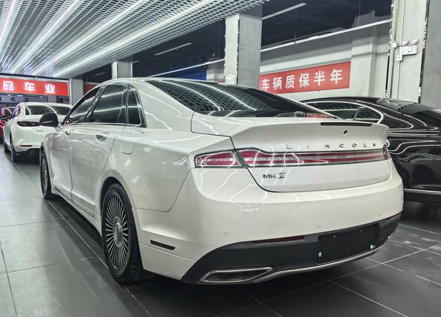 Lincoln MKZ