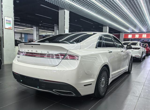 Lincoln MKZ