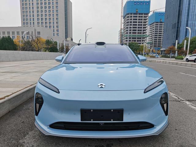 NIO ET5