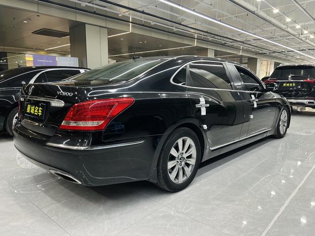 Hyundai Equus