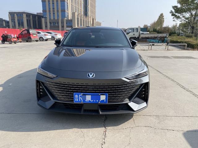 Changan UNI-V