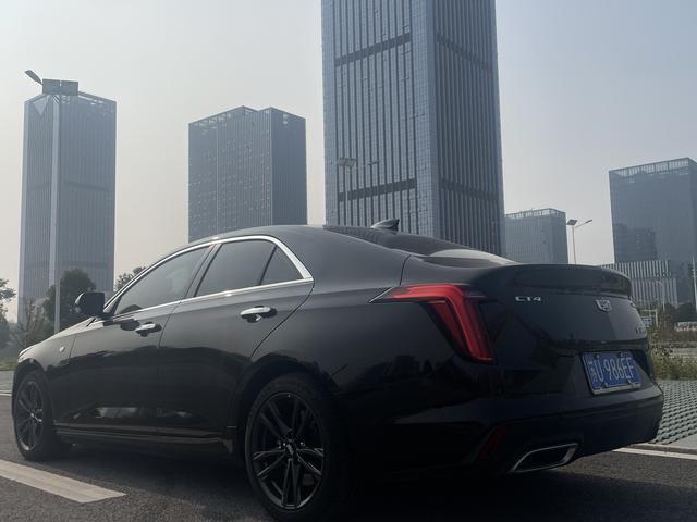 Cadillac CT4