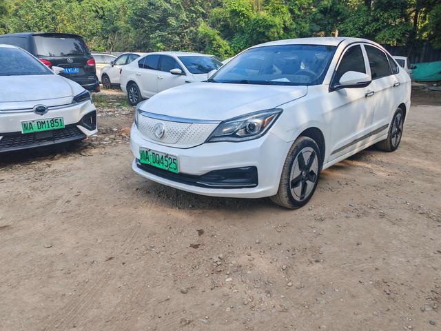 Dongfeng Fengshen E70