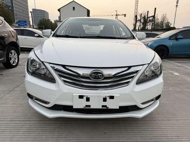 BYD G5