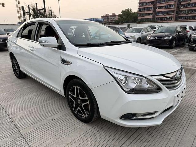 BYD G5