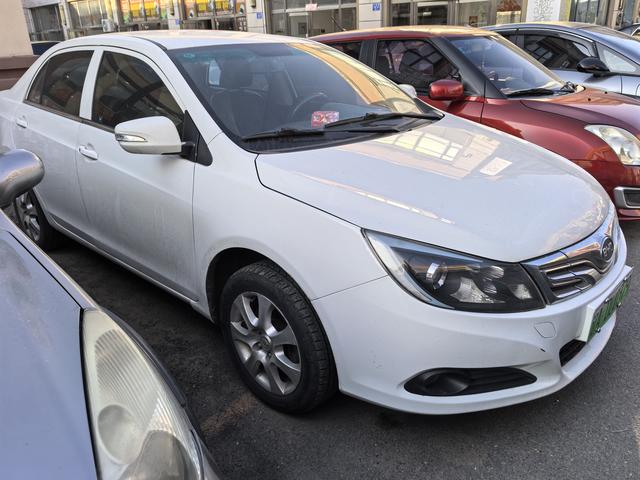 BYD e5