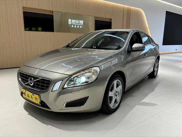 Volvo S60 (imported)