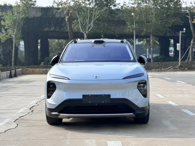 NIO ES7