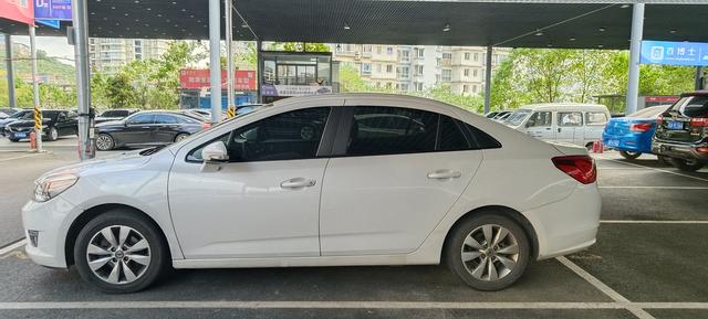 Dongfeng Fengshen L60