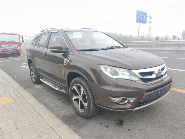 BYD S7