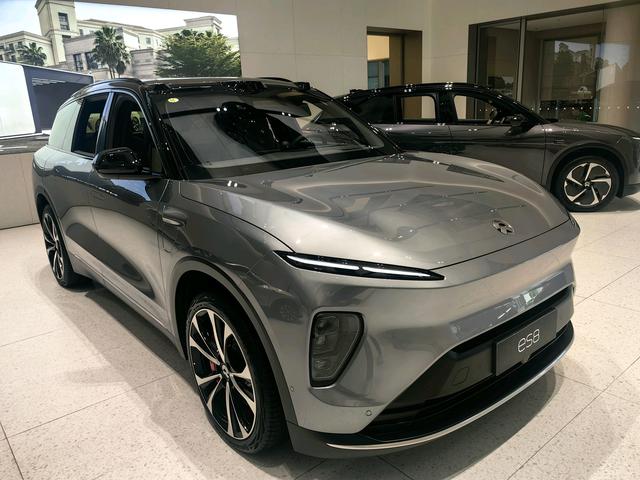 NIO ES8