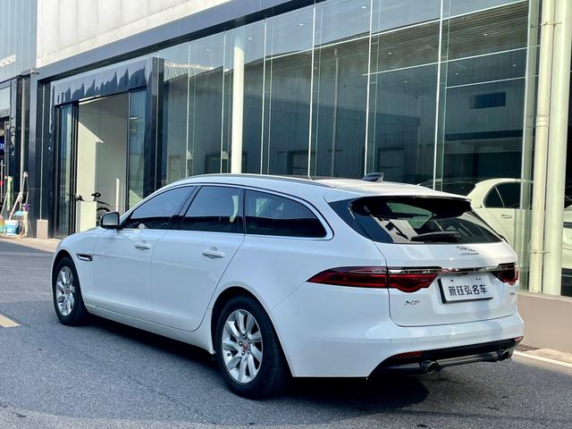 Jaguar XF