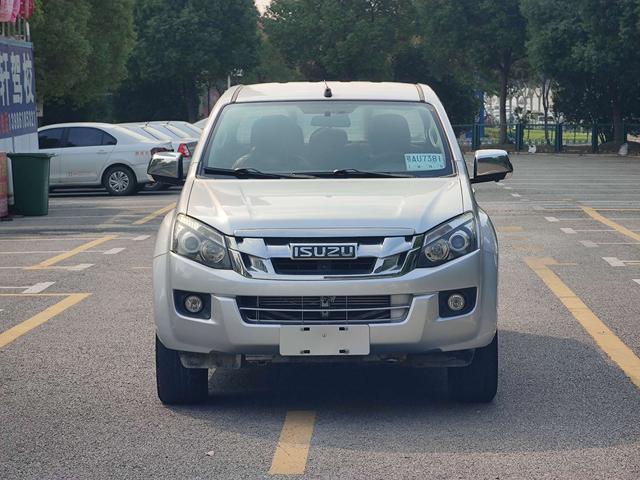 Isuzu D-MAX