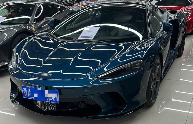 McLaren GT