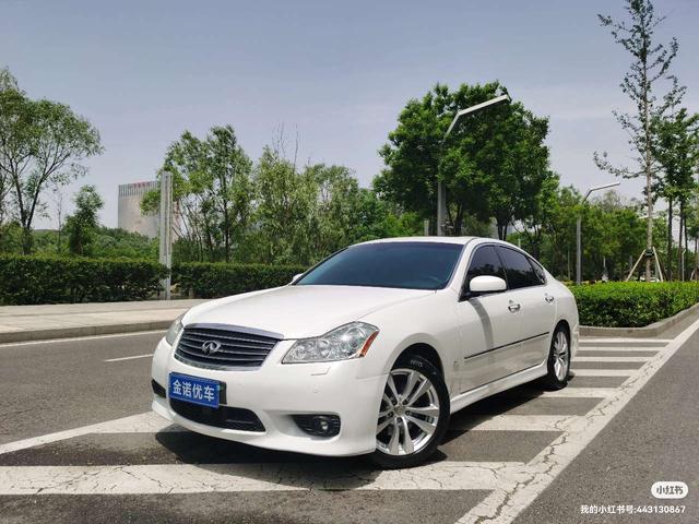 Infiniti M Series