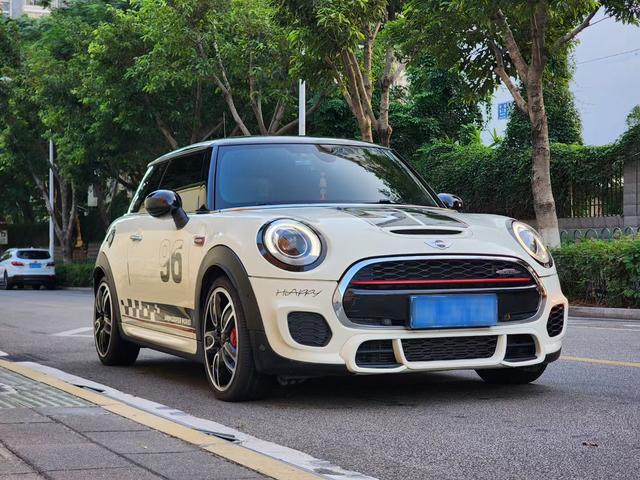 MINI JCW