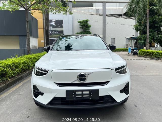 Volvo XC40 EV