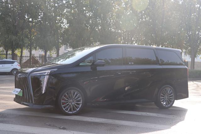 GAC Trumpchi E9 PHEV