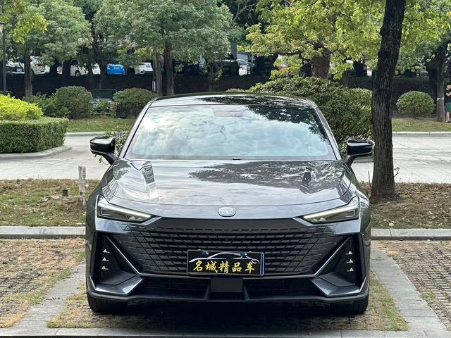 Changan UNI-V