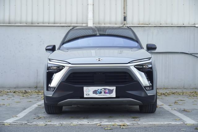 NIO ES8