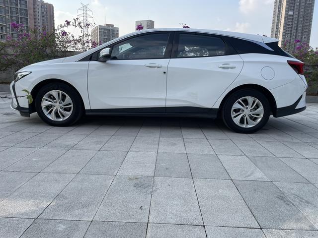 Buick Weilan 6 PHEV