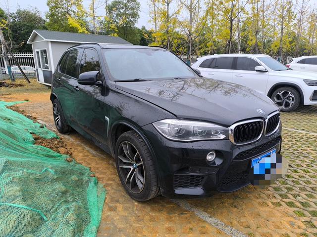 BMW X5M