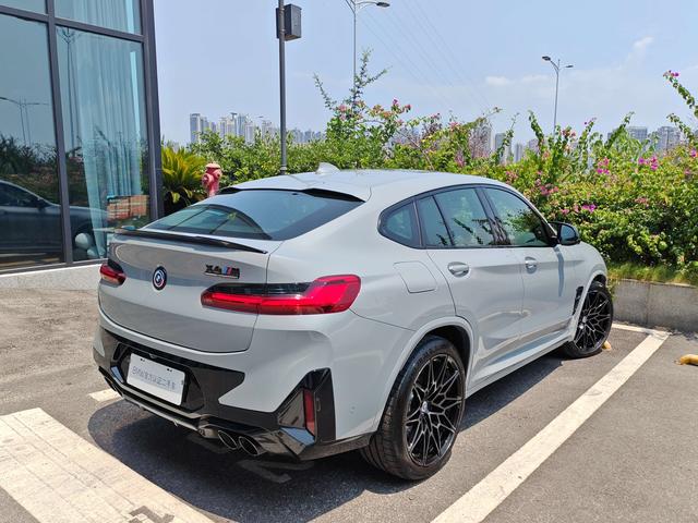 BMW X4 M