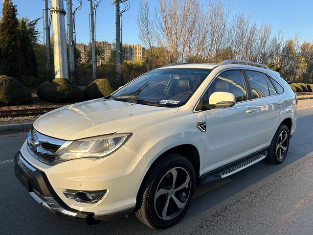 BYD S7