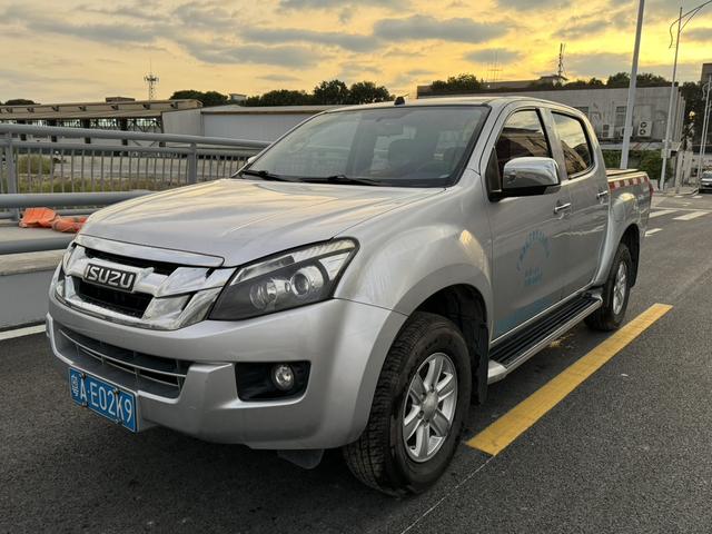 Isuzu D-MAX