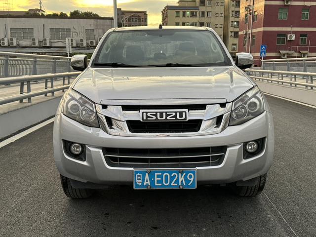 Isuzu D-MAX