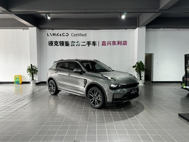 Lynk & Co 01