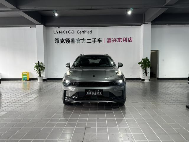 Lynk & Co 01