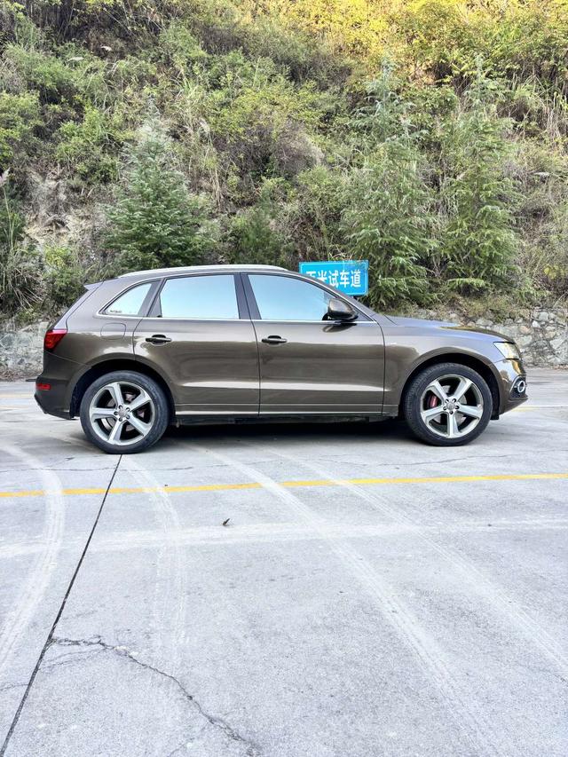 Audi Q5 (imported)