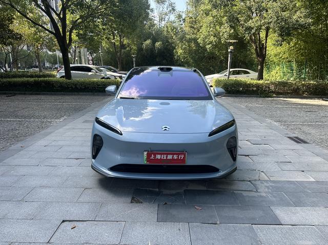 NIO ET5