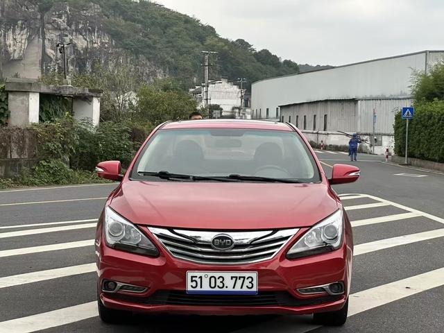 BYD G5