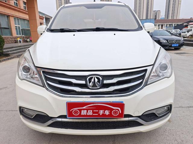 BAIC Weiwang M30