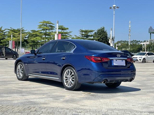 Infiniti Q50L